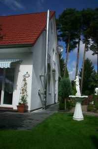 DW mit Hocker-Haus Weiß 2